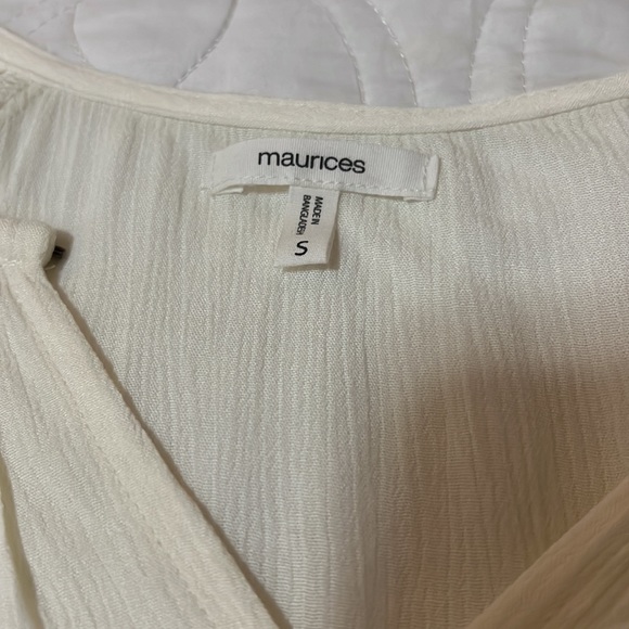 Maurice’s, size Small, cream blouse - Picture 3 of 5